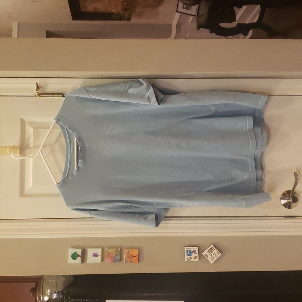 Short tee